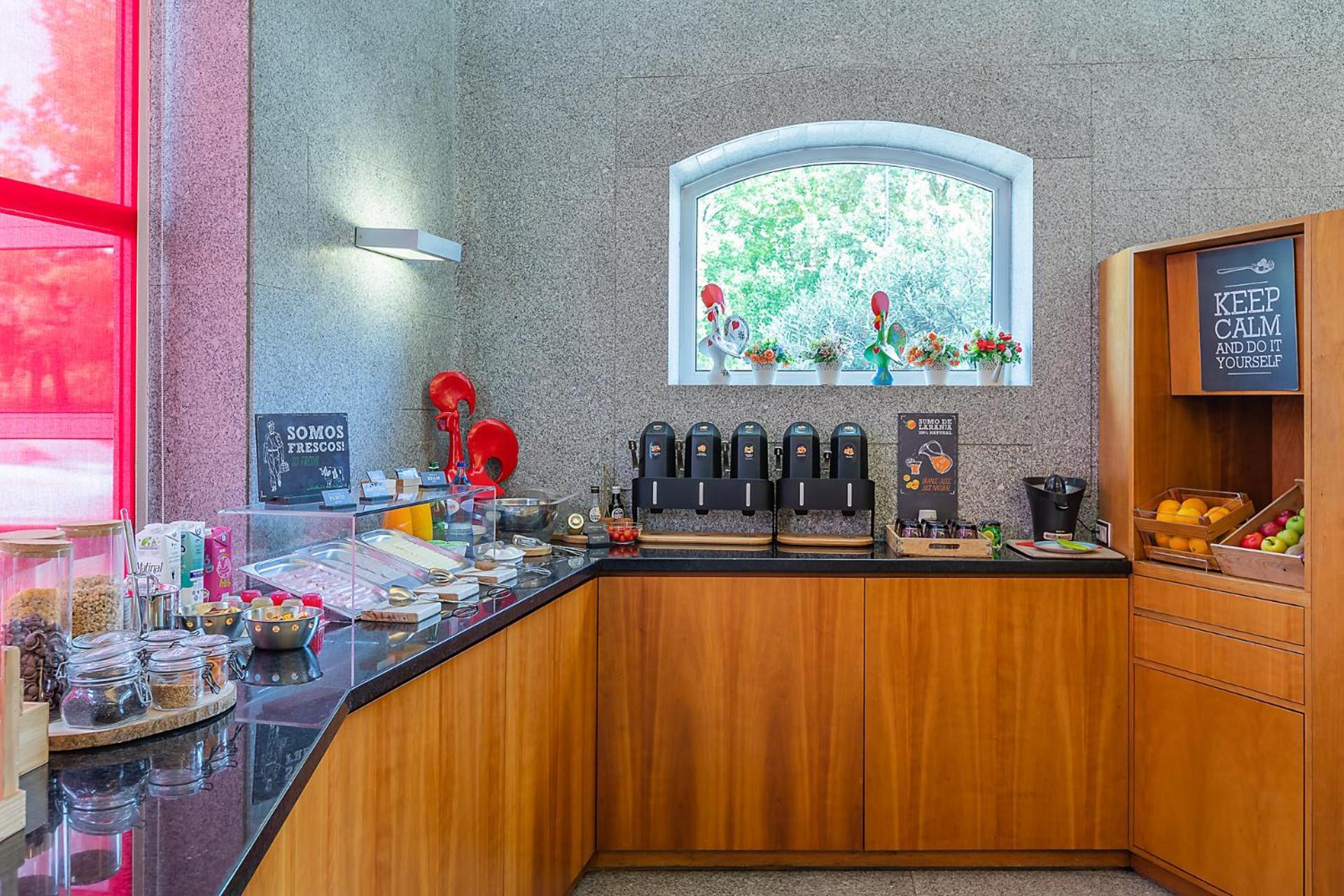 Hotel Ibis Guimaraes Exterior photo